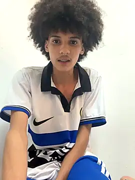 Snapshot of Max_Rain chatting on 17, 12, 2025 Max Rain online show from 17, 12, 2025