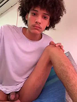 Snapshot of Max_Rain chatting on 2, 12, 2025 Max Rain online show from 2, 12, 2025