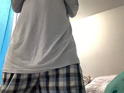 Snapshot of Max_Rain chatting on 14, 4, 2026 Max Rain online show from 14, 4, 2026