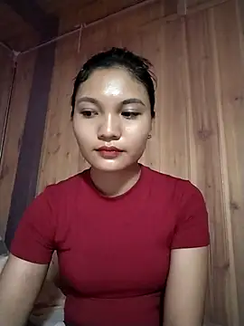 Duyen02 online show from 6, 10, 2025