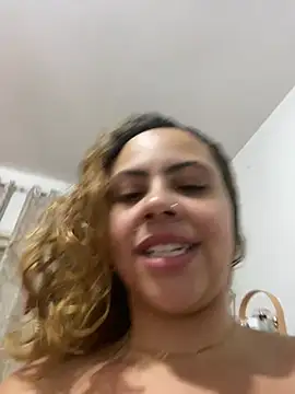 Snapshot of Chloe_Leaozinho chatting on 15, 7, 2026 Chloe Leaozinho online show from 15, 7, 2026