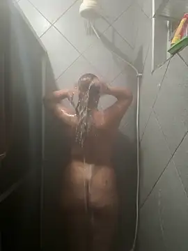 Chloe Leaozinho online show from 10, 3, 2026