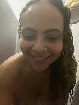 Snapshot of Chloe_Leaozinho chatting on 8, 7, 2026 Chloe Leaozinho online show from 8, 7, 2026