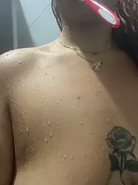 Chloe Leaozinho online show from 21, 4, 2026