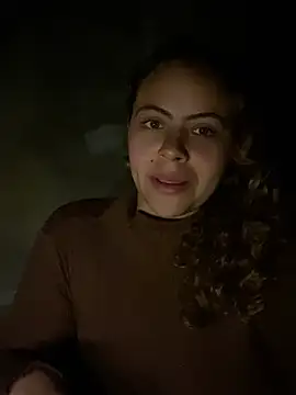 Snapshot of Chloe_Leaozinho chatting on 17, 7, 2026 Chloe Leaozinho online show from 17, 7, 2026
