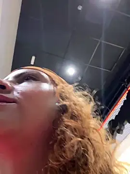 Chloe Leaozinho online show from 6, 3, 2026