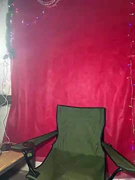 Chloe Leaozinho online show from 19, 12, 2025