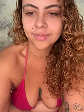 Snapshot of Chloe_Leaozinho chatting on 26, 5, 2026 Chloe Leaozinho online show from 26, 5, 2026
