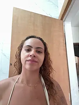 Chloe Leaozinho online show from 2, 11, 2025