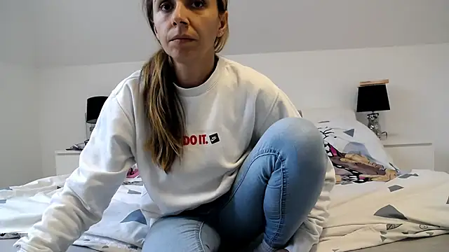 ArabianMalikah online show from 3, 11, 2025