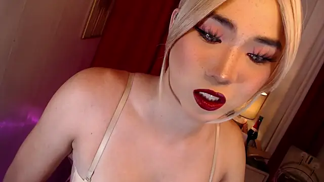 Snapshot of _AsianHinata_ chatting on 19, 7, 2026 AsianHinata online show from 19, 7, 2026