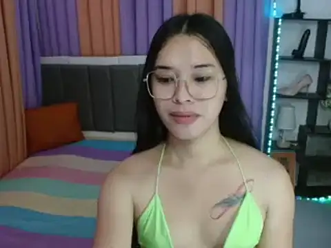 SeductiveAppleTS online show from 12, 11, 2025