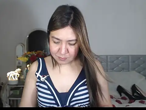 stellahugeX online show from 5, 12, 2025