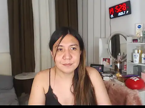 stellahugeX online show from 4, 7, 2026