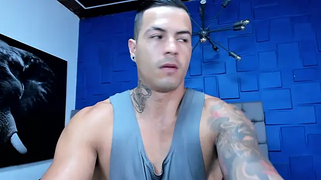 Snapshot of andres-clark92 chatting on 1, 5, 2026 andres-clark92 online show from 1, 5, 2026