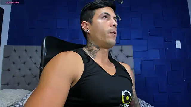 Snapshot of andres-clark92 chatting on 20, 5, 2026 andres-clark92 online show from 20, 5, 2026