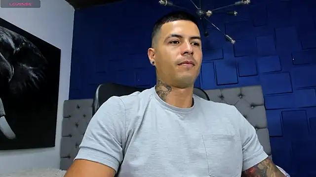Snapshot of andres-clark92 chatting on 24, 5, 2026 andres-clark92 online show from 24, 5, 2026