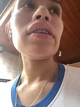 Snapshot of juliana-mancini chatting on 17, 11, 2025 juliana-mancini online show from 17, 11, 2025