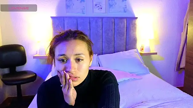 Snapshot of juliana-mancini chatting on 5, 11, 2025 juliana-mancini online show from 5, 11, 2025