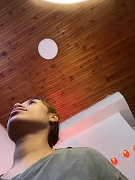 Snapshot of juliana-mancini chatting on 27, 10, 2025 juliana-mancini online show from 27, 10, 2025