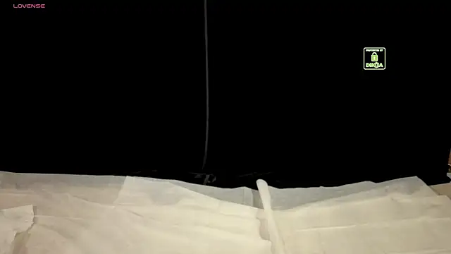 Etherealcat33 online show from 5, 5, 2026