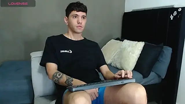 Snapshot of Matteo12_ chatting on 26, 4, 2026 Matteo12 online show from 26, 4, 2026