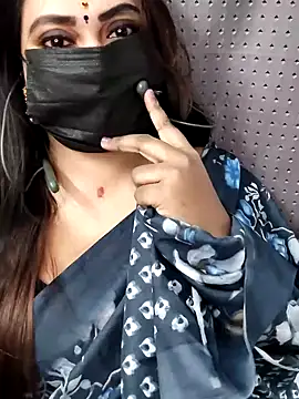 Snapshot of Cutie_nila26 chatting on 19, 11, 2025 Cutie nila26 online show from 19, 11, 2025