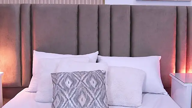 Sophie DearGB online show from 13, 11, 2025