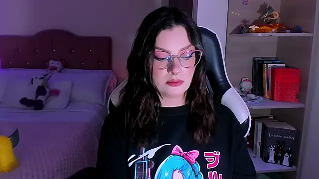 OphelianaRose33 online show from 23, 2, 2026