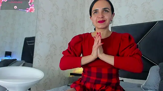 Snapshot of white_leti chatting on 1, 12, 2025 white leti online show from 1, 12, 2025