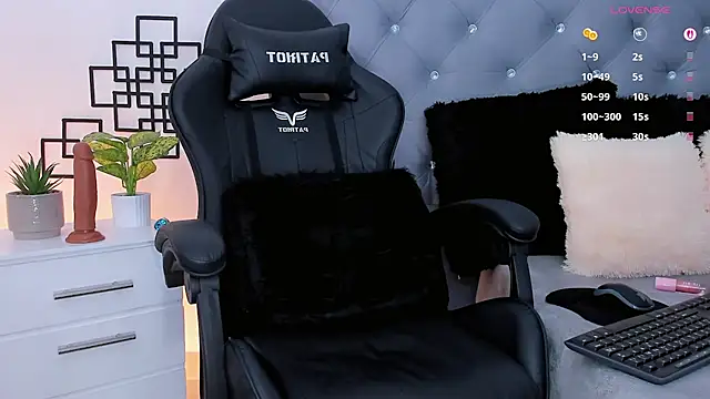 jazlyn G online show from 23, 4, 2026