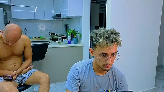 Snapshot of twoboyssex chatting on 8, 5, 2026 twoboyssex online show from 8, 5, 2026
