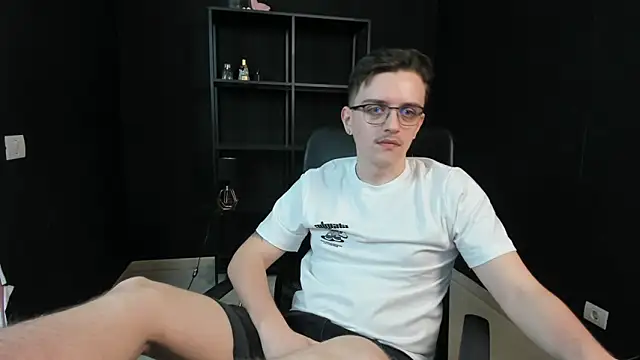 Snapshot of FelixStarkk chatting on 8, 5, 2026 FelixStarkk online show from 8, 5, 2026