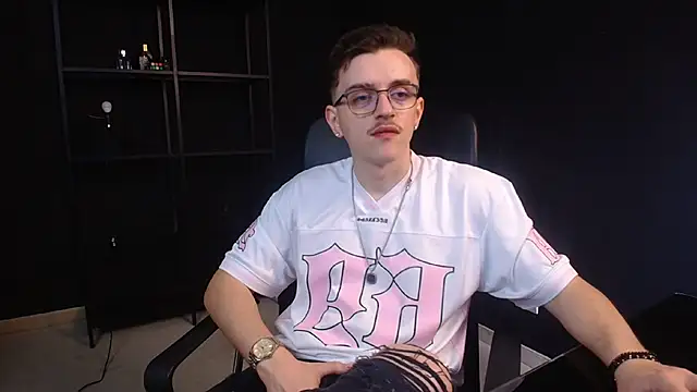 Snapshot of FelixStarkk chatting on 5, 6, 2026 FelixStarkk online show from 5, 6, 2026