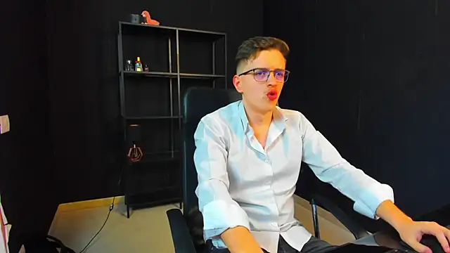 Snapshot of FelixStarkk chatting on 28, 4, 2026 FelixStarkk online show from 28, 4, 2026