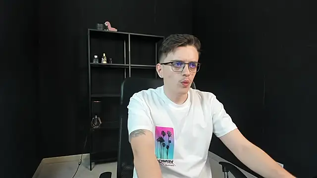 Snapshot of FelixStarkk chatting on 6, 5, 2026 FelixStarkk online show from 6, 5, 2026