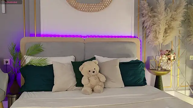 LanaElise online show from 16, 11, 2025