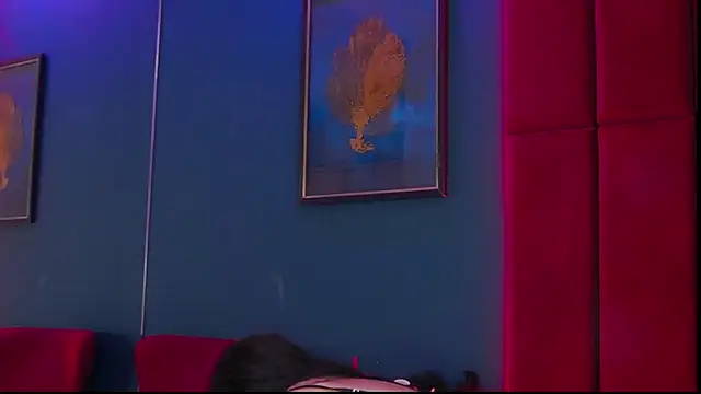 Snapshot of AdelynnReeds chatting on 19, 11, 2025 AdelynnReeds online show from 19, 11, 2025