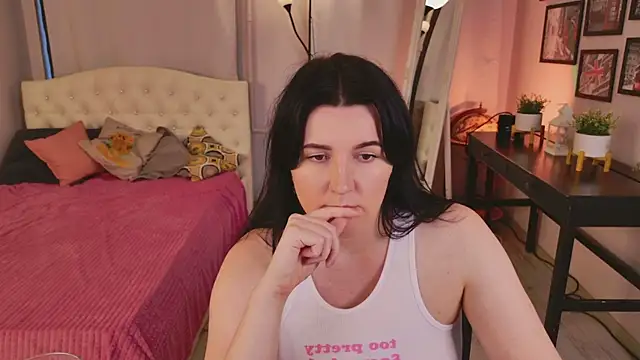 Snapshot of love_me__tonight_ chatting on 13, 11, 2025 love me tonight online show from 13, 11, 2025