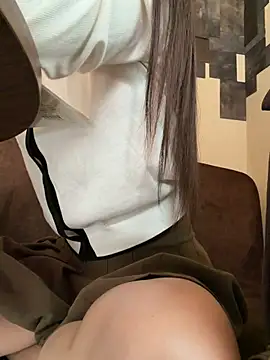 Linh 2004 online show from 13, 2, 2026