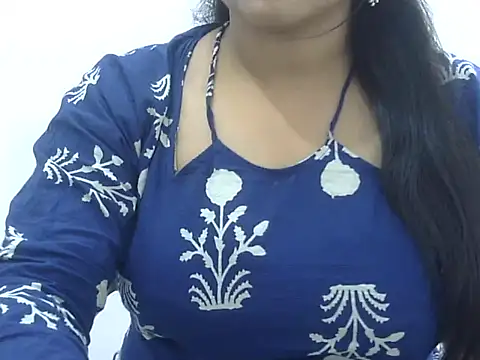 Snapshot of LIYO_ chatting on 3, 6, 2026 LIYO online show from 3, 6, 2026