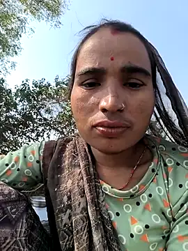 Snapshot of Hot_raaani chatting on 7, 11, 2025 Hot raaani online show from 7, 11, 2025