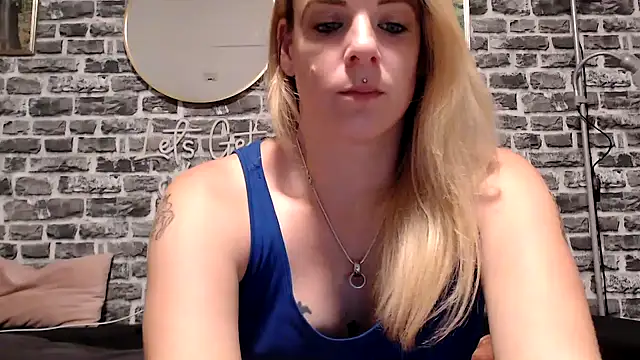 Snapshot of SexyMilf_37 chatting on 1, 7, 2026 SexyMilf 37 online show from 1, 7, 2026