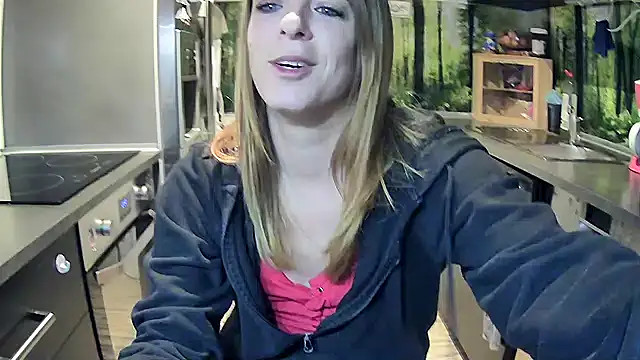 SexyMilf 37 online show from 24, 9, 2025