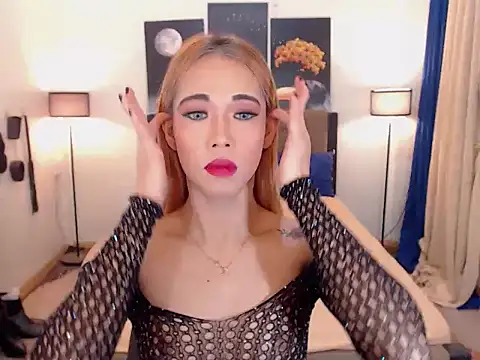 Snapshot of PreciousAmore chatting on 8, 11, 2025 PreciousAmore online show from 8, 11, 2025