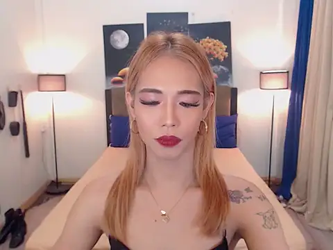 Snapshot of PreciousAmore chatting on 15, 10, 2025 PreciousAmore online show from 15, 10, 2025