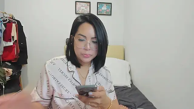 Snapshot of Rainy_Ren chatting on 23, 10, 2025 Rainy Ren online show from 23, 10, 2025