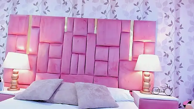 GabyMoreau online show from 17, 3, 2026