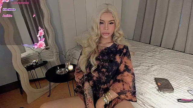 LUUVRRI 21 online show from 6, 4, 2026