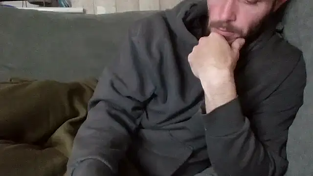 Snapshot of MasterJakeJohns chatting on 8, 11, 2025 MasterJakeJohns online show from 8, 11, 2025